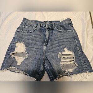 HOLLISTER Ultra High-rise Dad Short 7" Vintage Stretch Distressed Denim Shorts